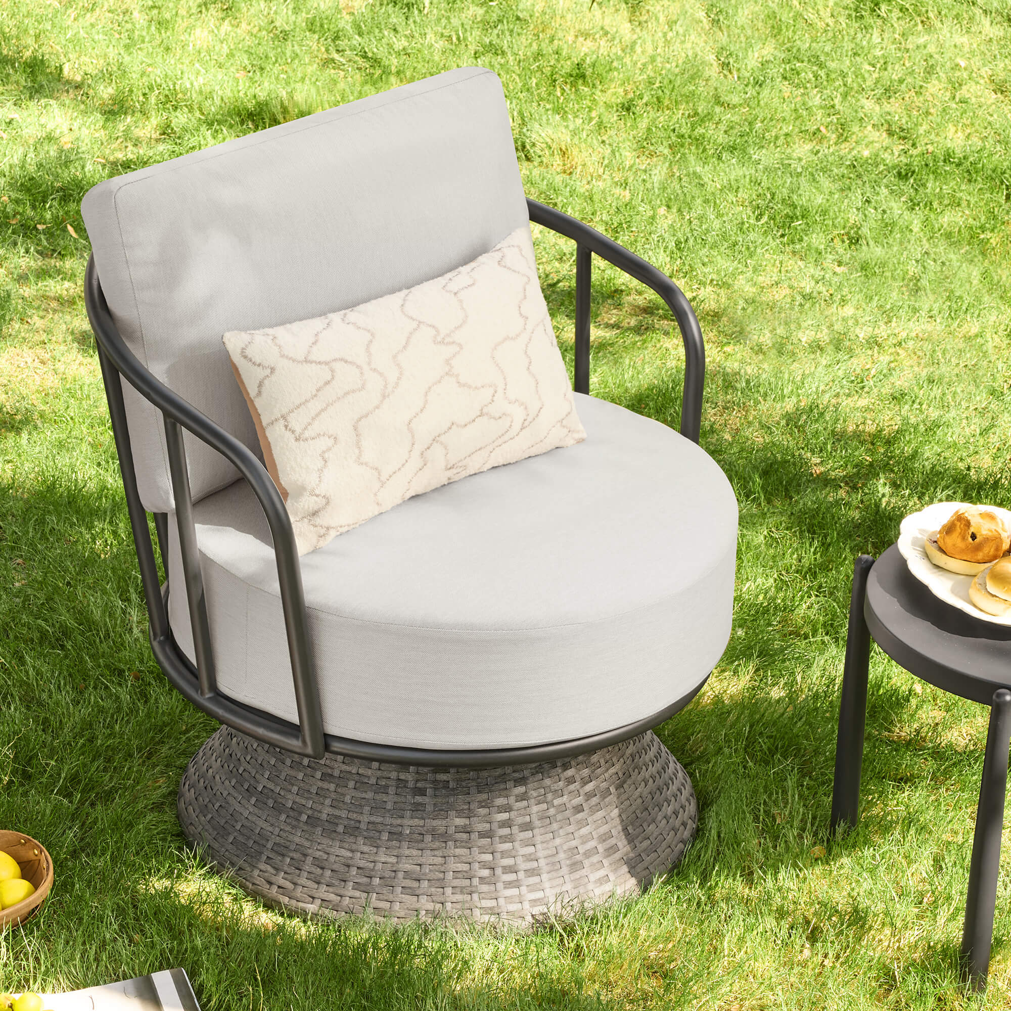 Ellie Rattan Woven Base Outdoor Swivel Chair (Set of 2）