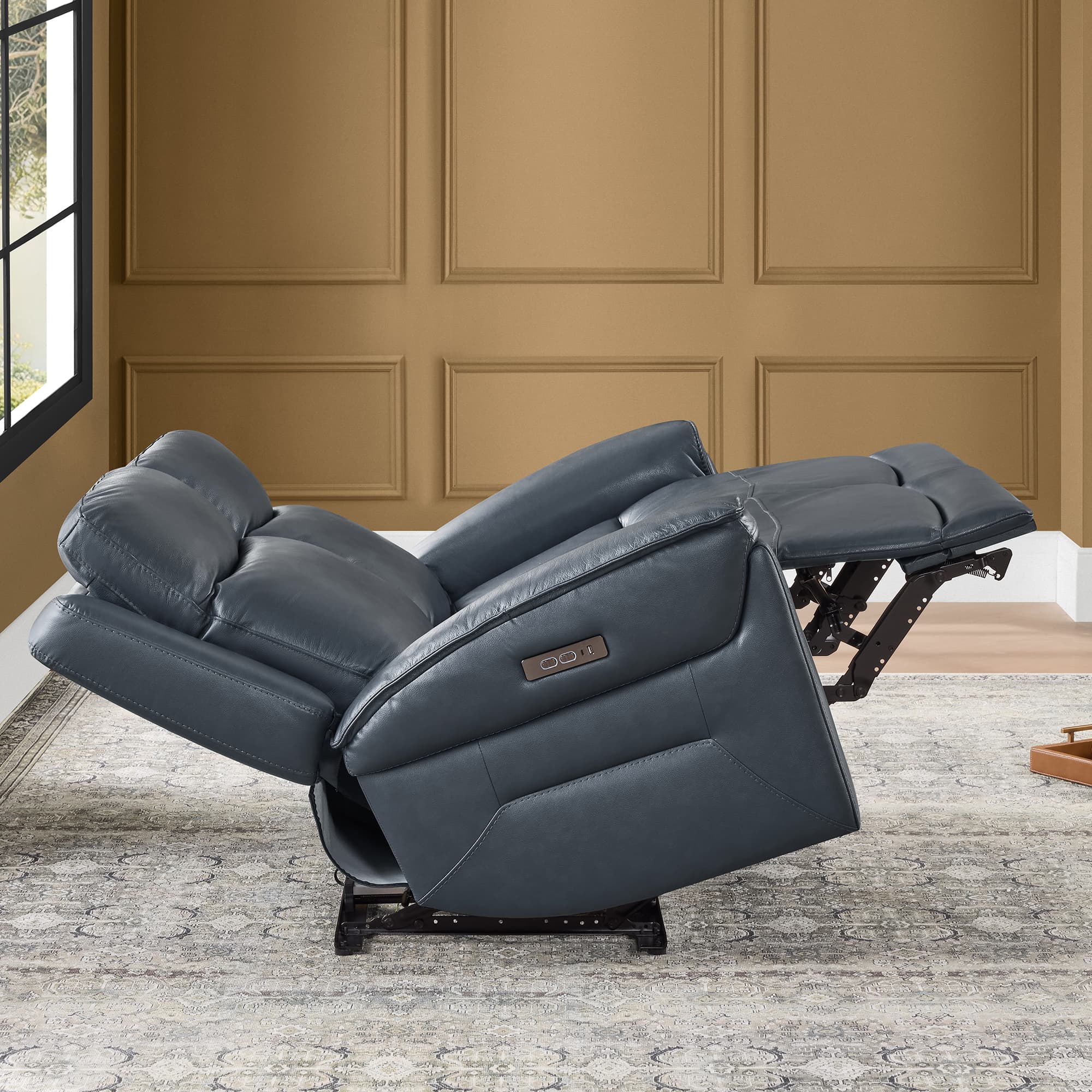 Leif Modern Top-Grain Leather Super Zero Gravity Reclining Sofa - Image 29