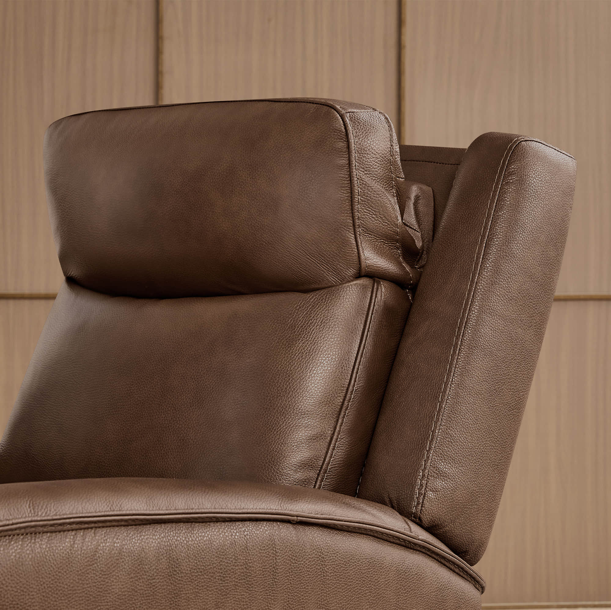Leif Super Zero Gravity Power Leather Recliner - Image 20